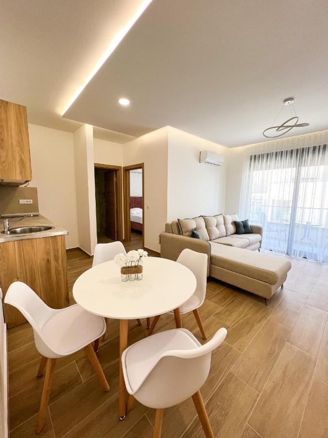 Square Residence 乌尔齐尼 外观 照片