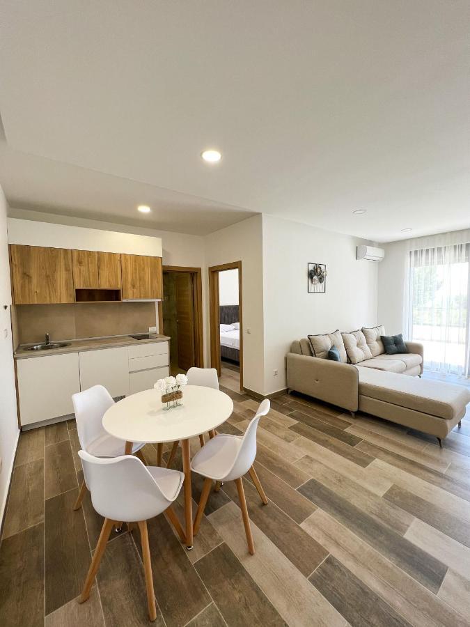 Square Residence 乌尔齐尼 外观 照片