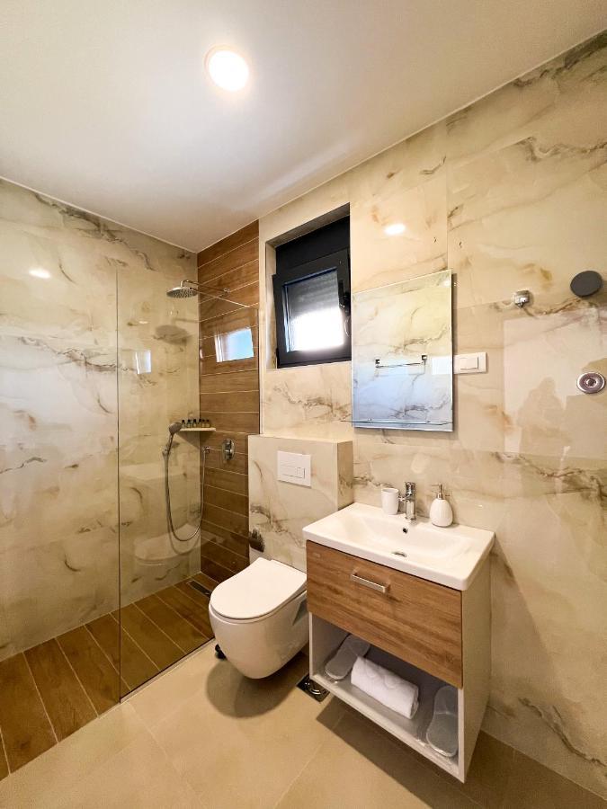 Square Residence 乌尔齐尼 外观 照片