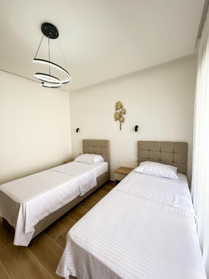 Square Residence 乌尔齐尼 外观 照片