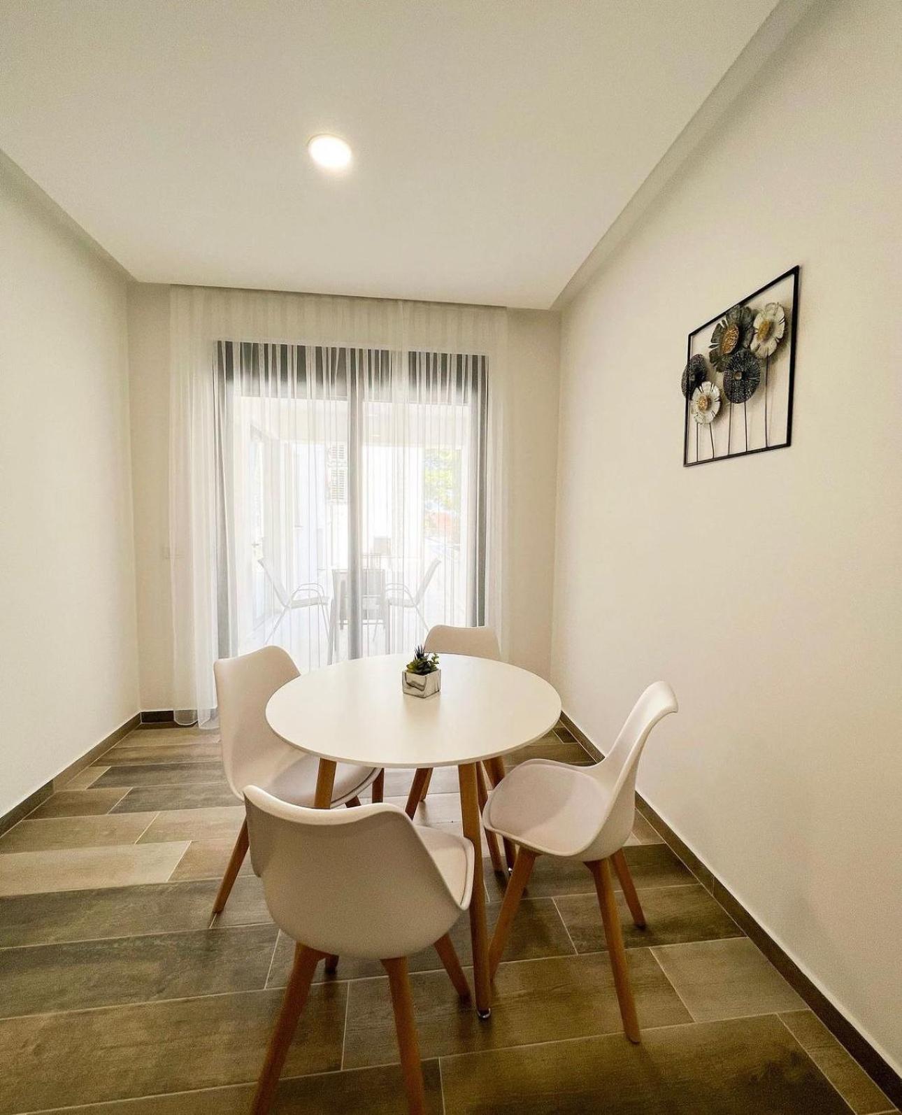 Square Residence 乌尔齐尼 外观 照片